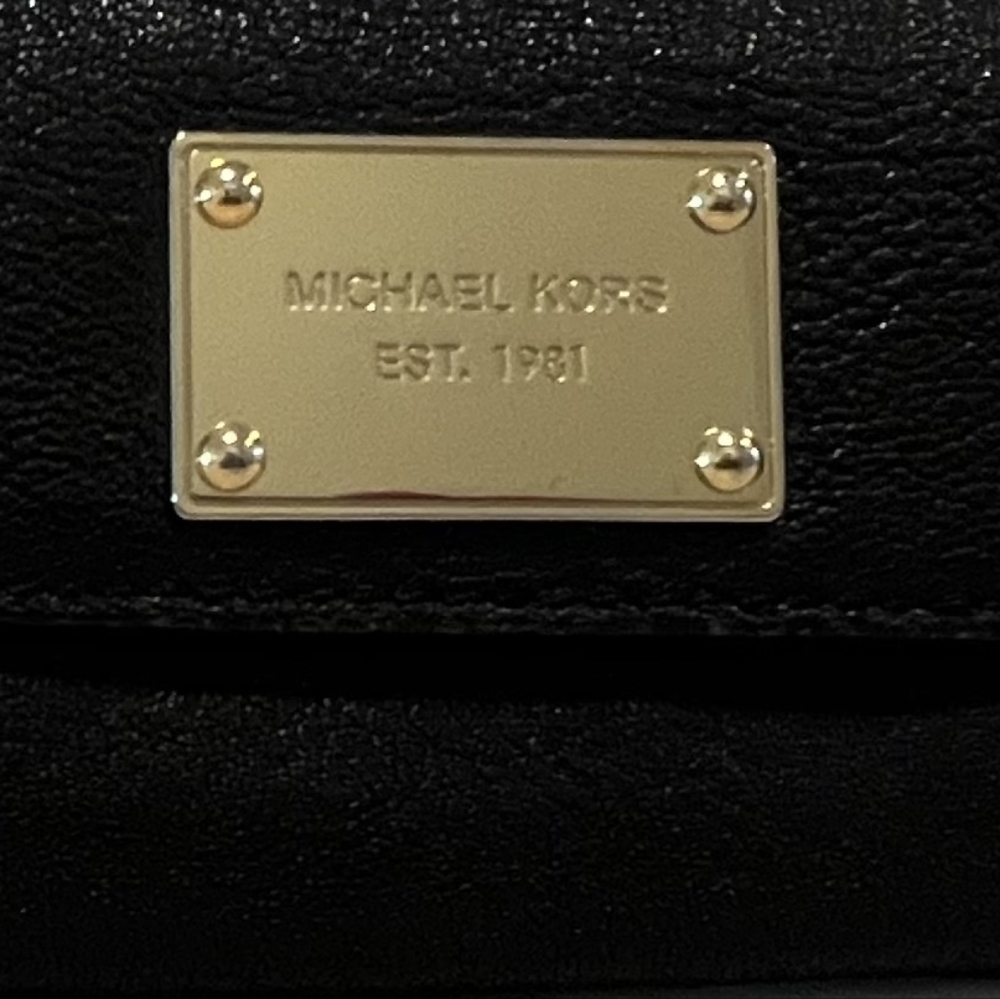Michael Kors Black Leather Bi-fold Wallet With Goldtone Metal Accents - Picture 2 of 10
